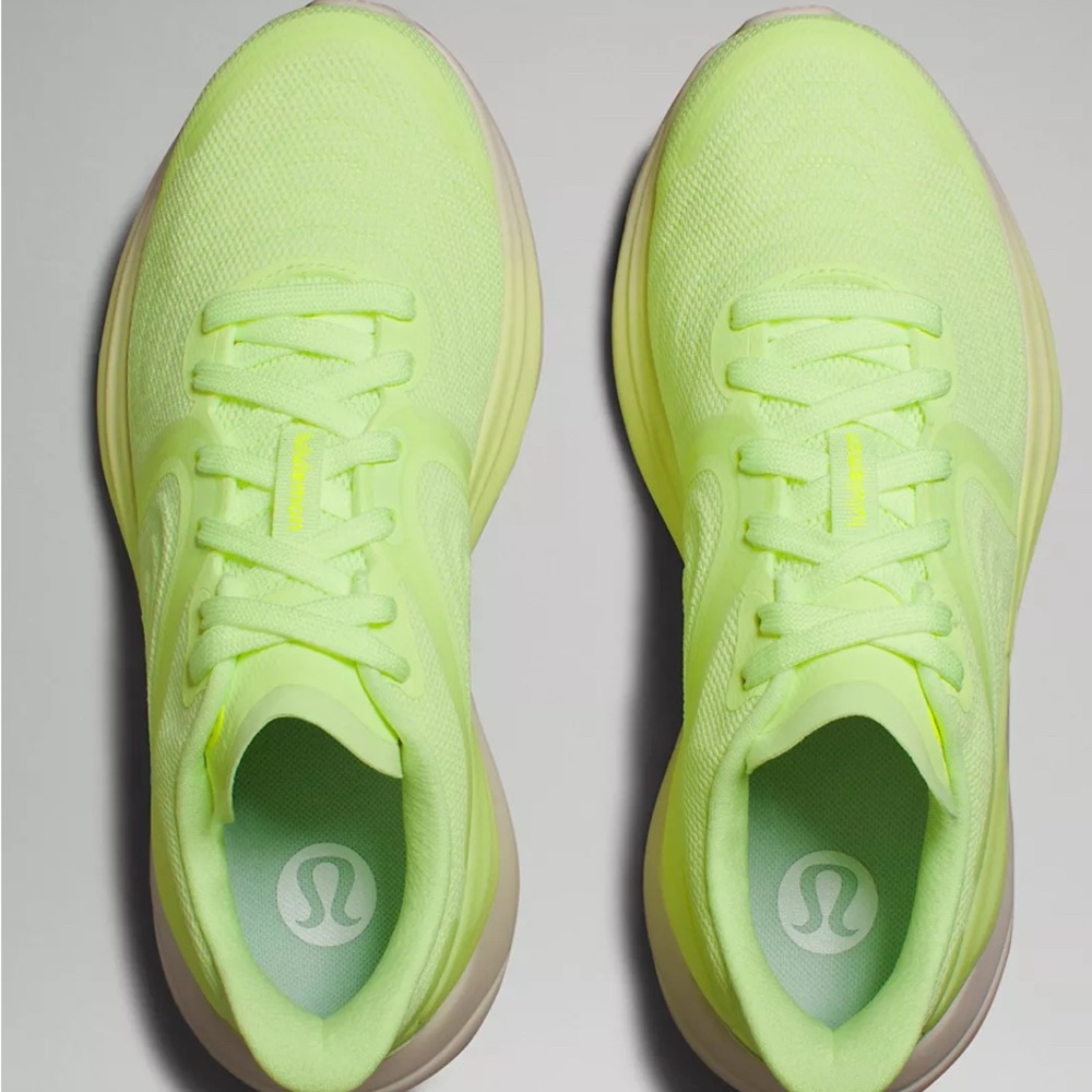 NWT lululemon Women's green faded zap Athletic Shoes blissfeel 2 sneaker 7.5